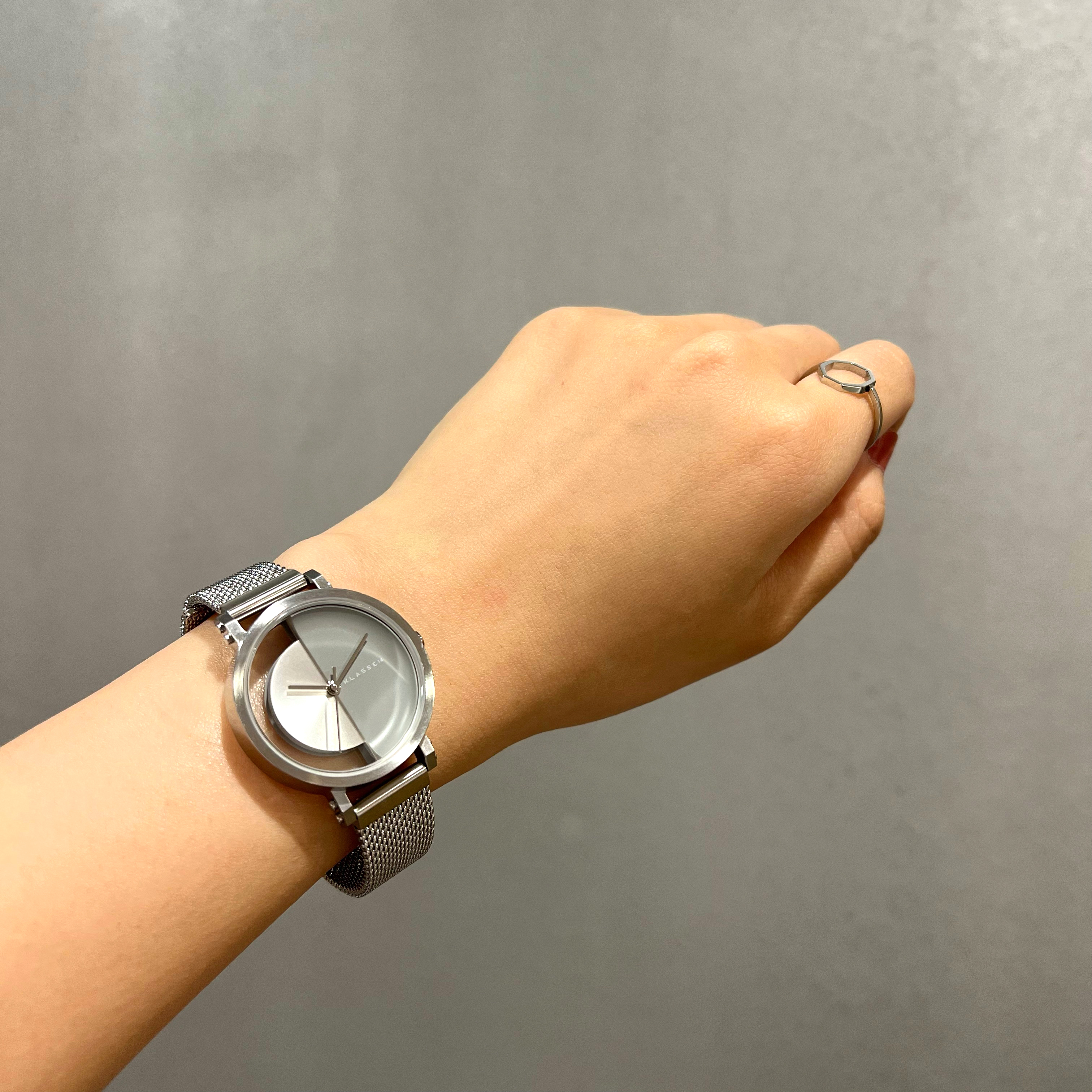 KLASSE14 / IMPERFECT ARCH Silver Grey with Mesh Strap 32mm